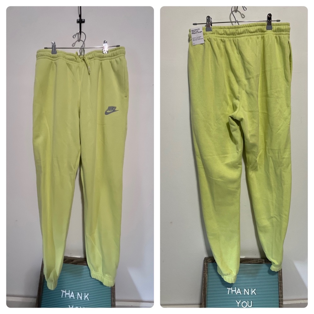 New Nike Sweatpants elastic waist, yellow Large